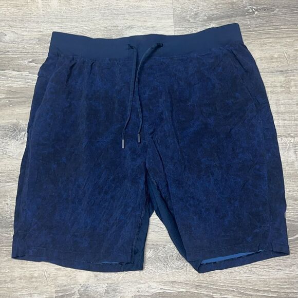 Lululemon T.H.E. Short 9" Large Linerless Gravel Dust True Navy Multi - Picture 2 of 4